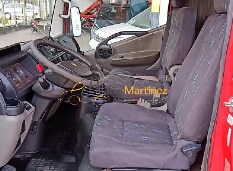 2011 renault maxity 130