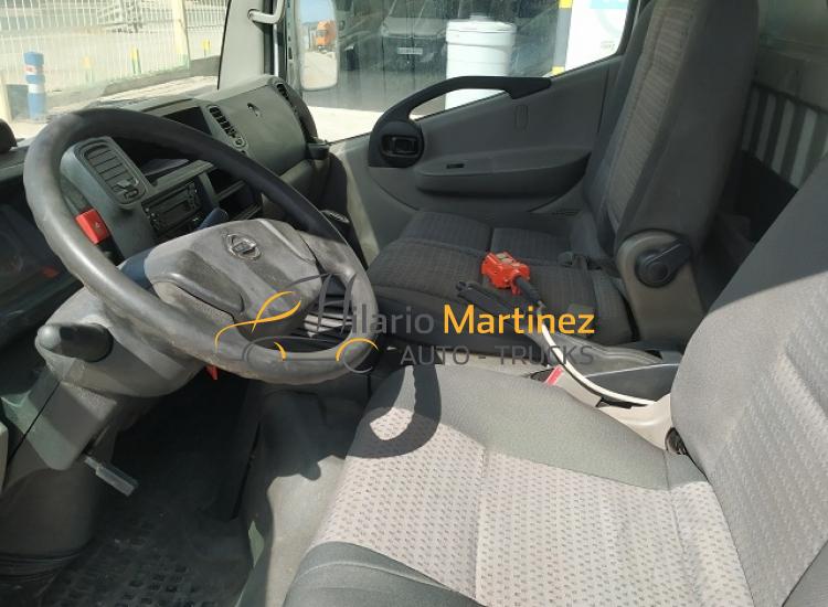 2003 nissan cabstar f24